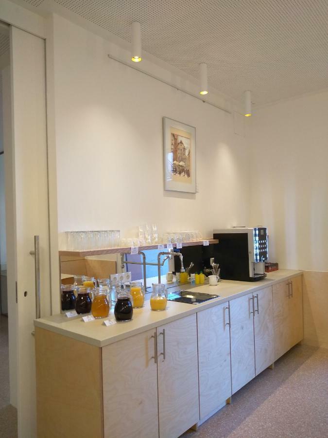 Haus Mobene - Hotel Garni Грац Екстериор снимка
